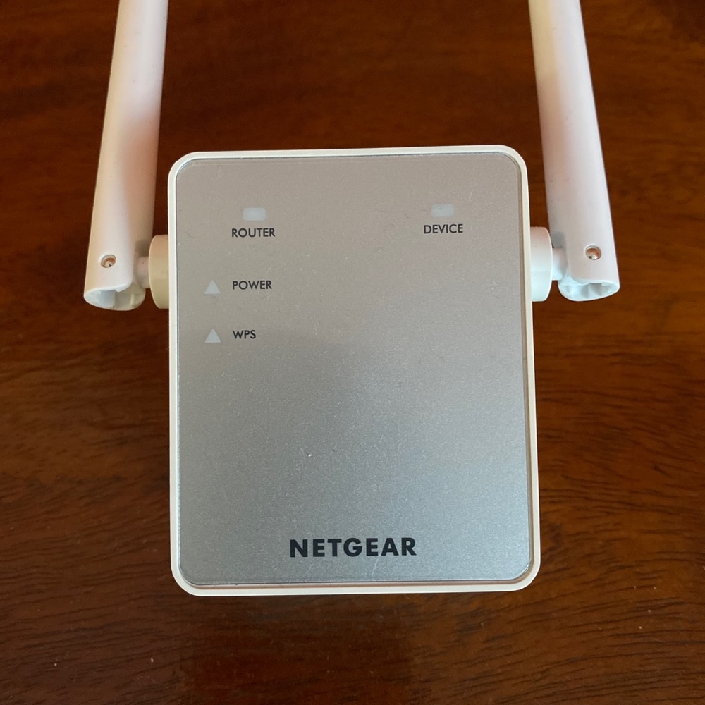 NETGEAR AC750 Wi-Fi Range Extender - EX3700-100NAS